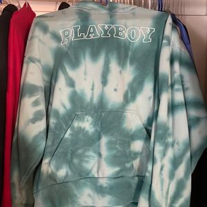 only been worn a few times.